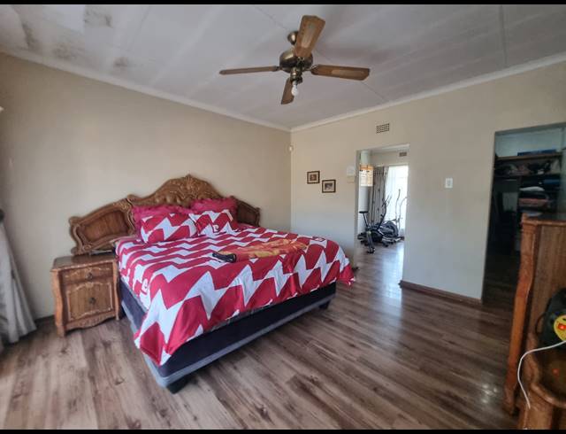 4 BEDROOM HOUSE FOR SALE IN THREE RIVERS EAST